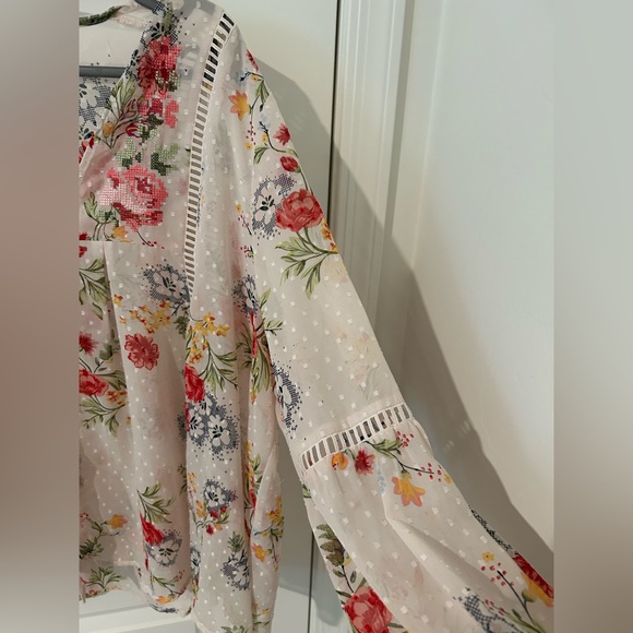 Floral Sheer Women's Cardigan - Picture 3 of 10